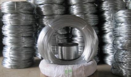 Drawing method of galvanized wire under the same temperature environment