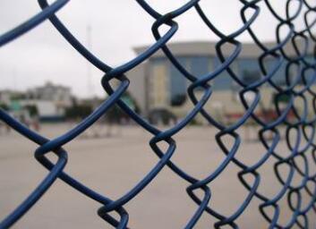 Different classification of hook nets in different environments