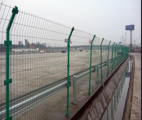 Perforerte aluminiumspaneler for moderne fasader i byggeprosjekter