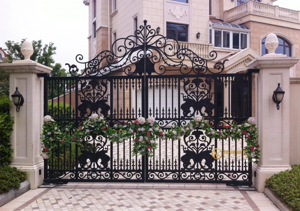 The Perfect Large Garden Gates for Your Outdoor Space