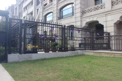 Upgrade Your Outdoor Space with Quality Garden Fencing