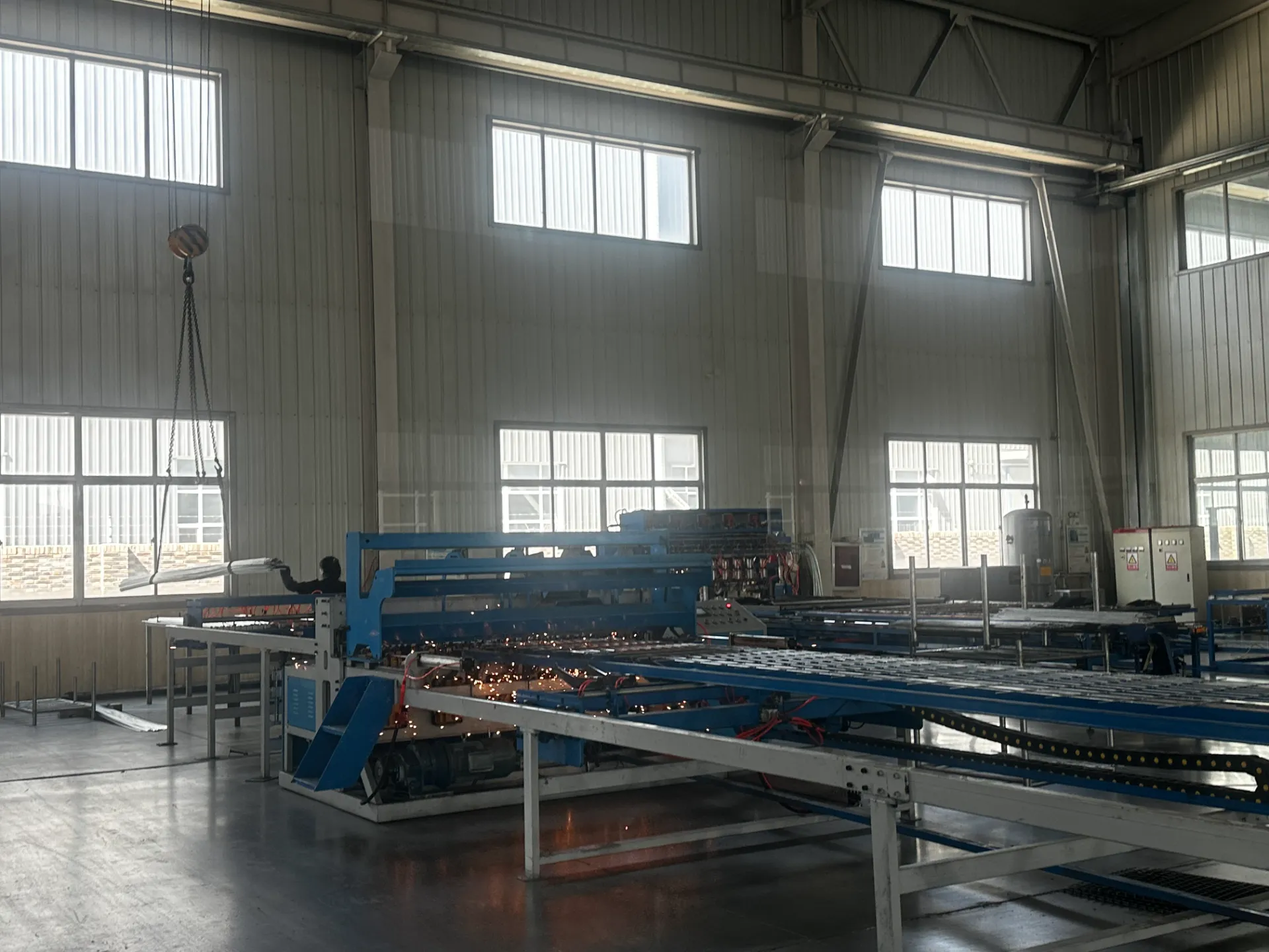 Outdoor Decor Metal Arched Flower Bed Edging Ornamental Wire Border Panel Fencing for Yard Patio