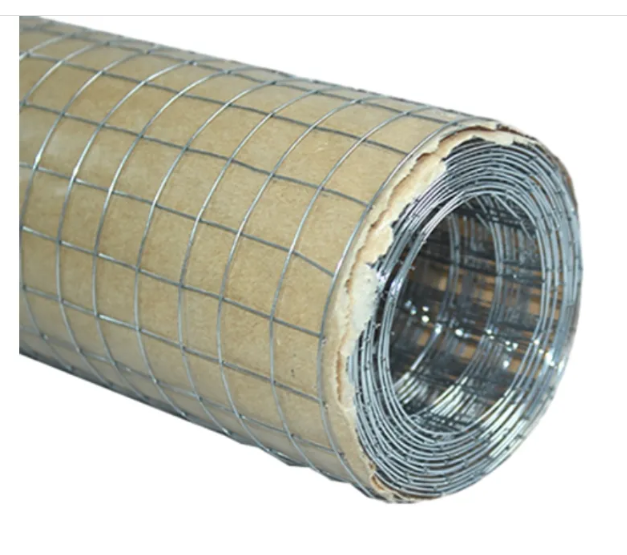 Wire Fence Roll Applications in Poultry Farming
