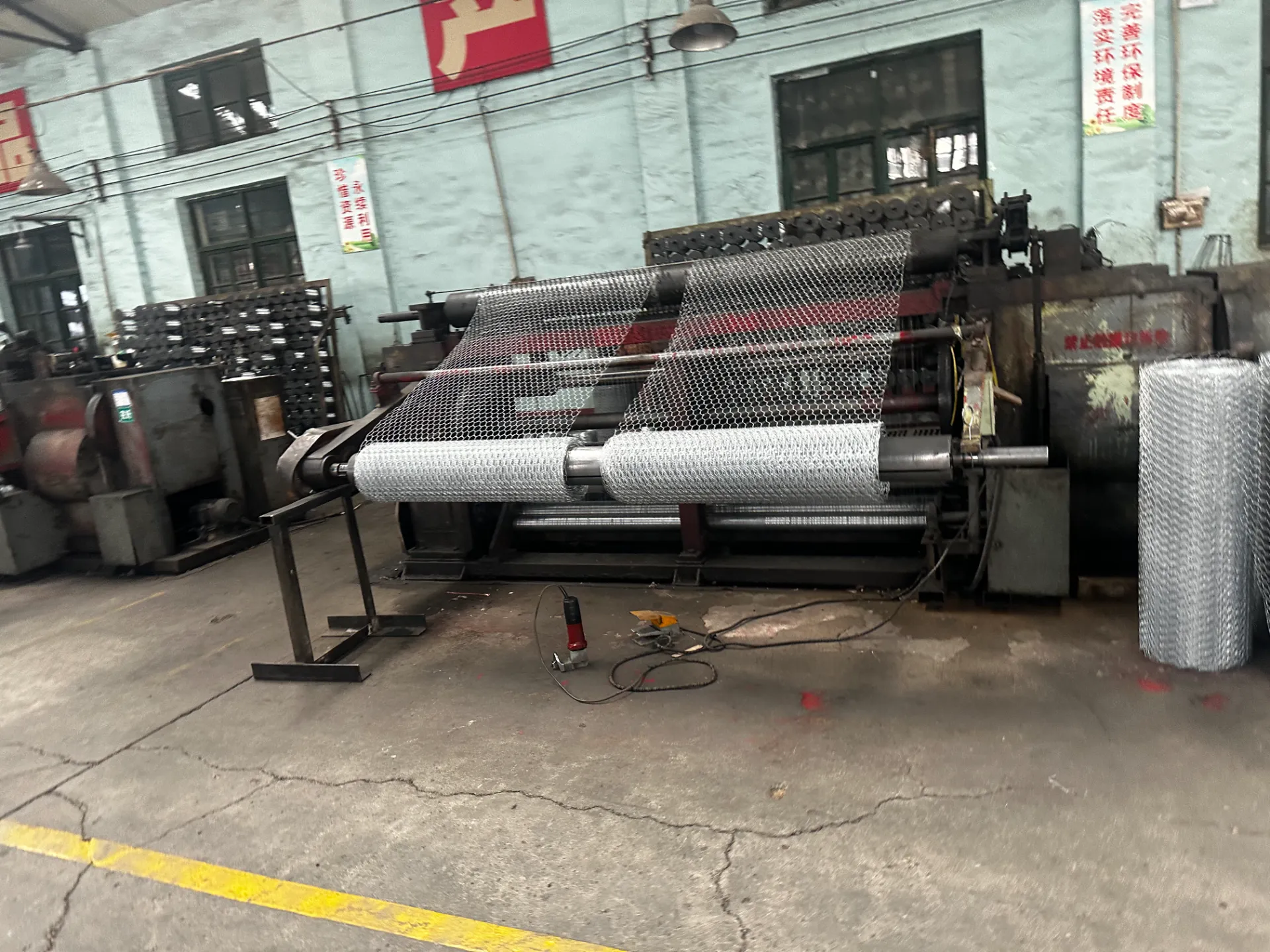 Read More About galvanized chain link fence supplier