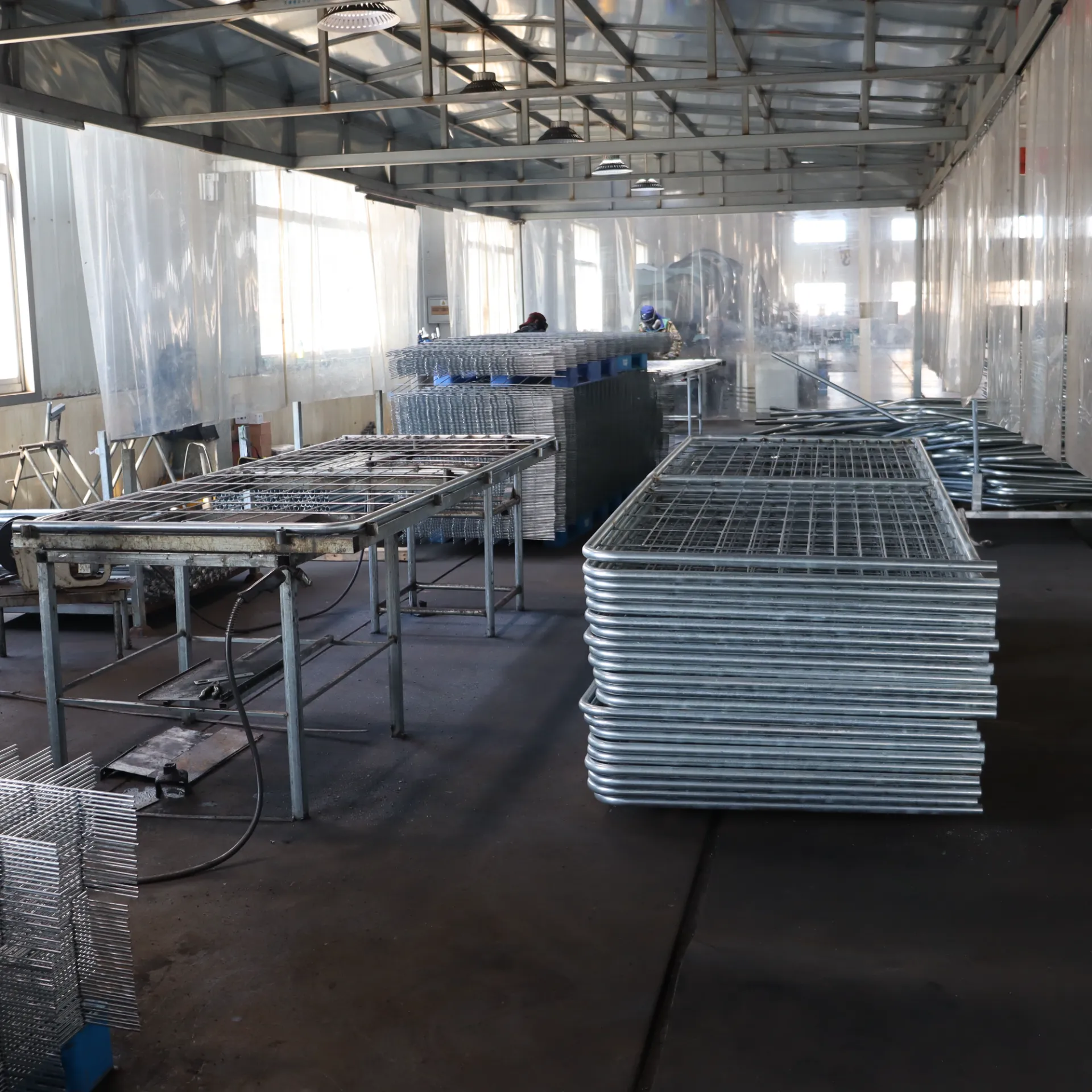 High Quality Galvanized Farm Gates with Smooth Edges for Safe Handling and Animal Protection