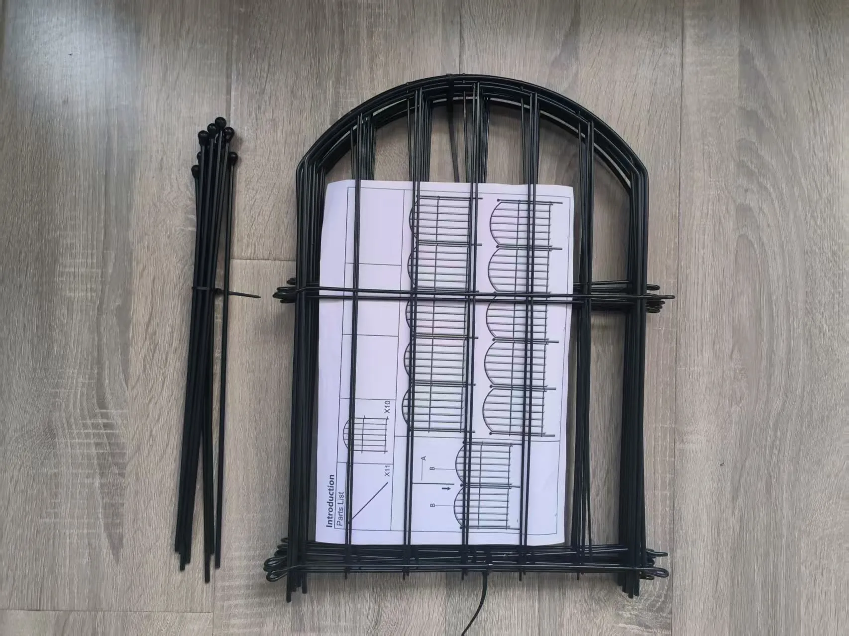 Outdoor Decor Metal Arched Flower Bed Edging Ornamental Wire Border Panel Fencing for Yard Patio