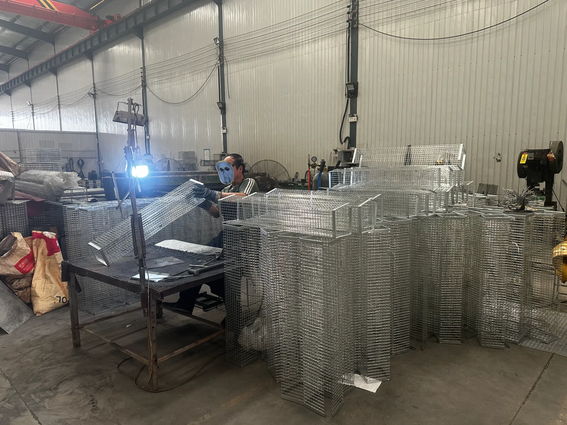 Folded Humane Large Live Animal Cage Traps Possum Trap