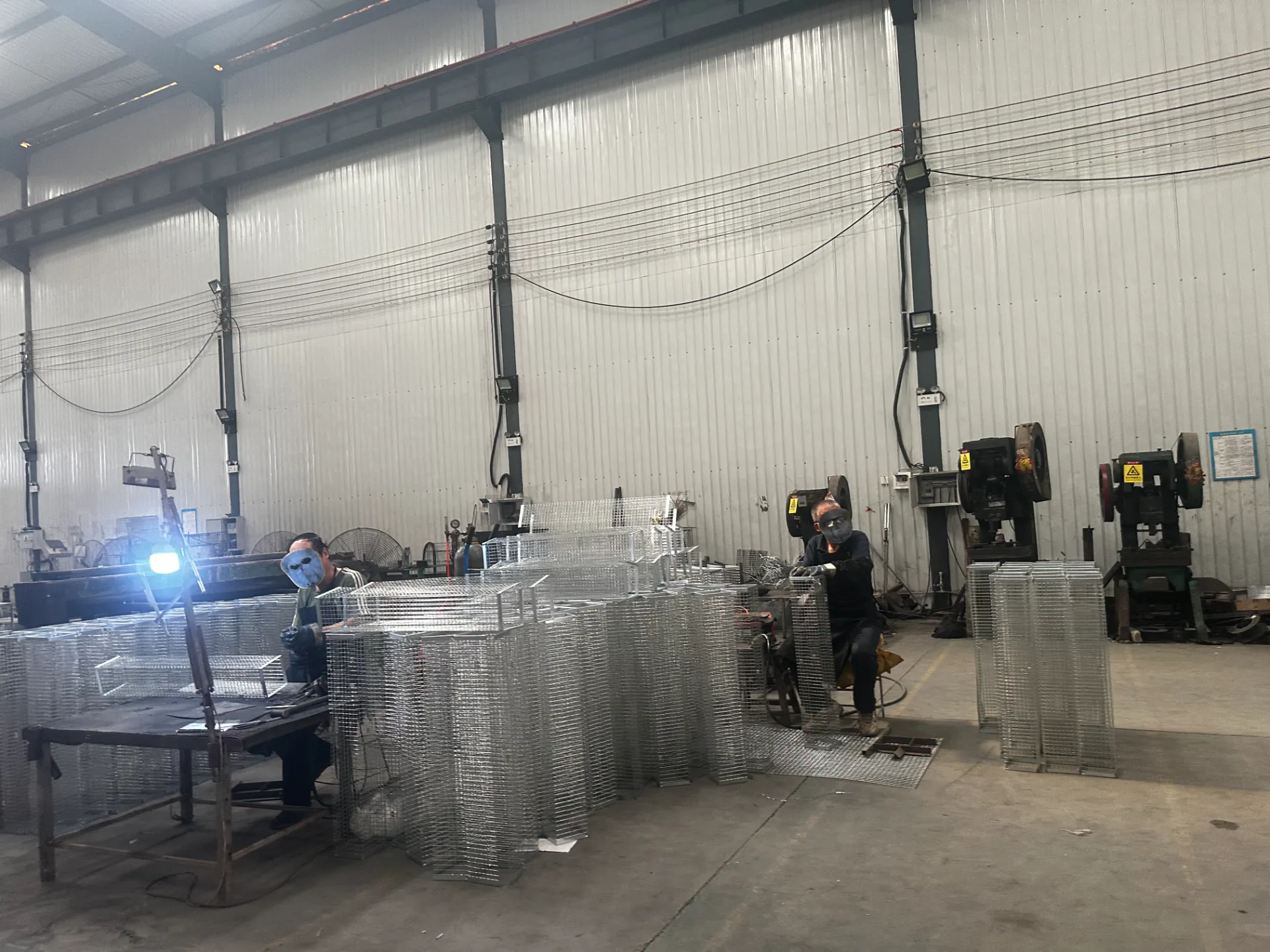 Large Dog Mouse Rat Cat Hot Sale Wire Possum Cage Wild Animal Trap Pig Humane Release Mesh