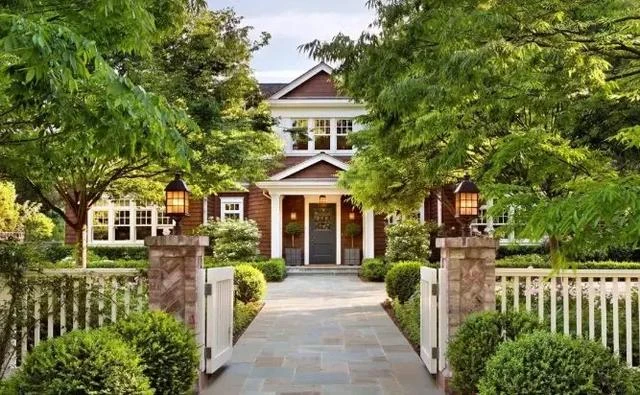 The Elegance of Large Single Gates