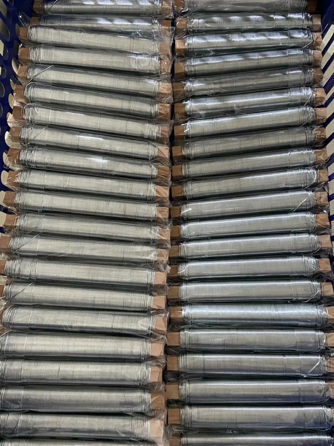 Supply High Quality PVC Coated Silver Wire,Galvanized Wire and Annealed wire for Home /Garden Bundling