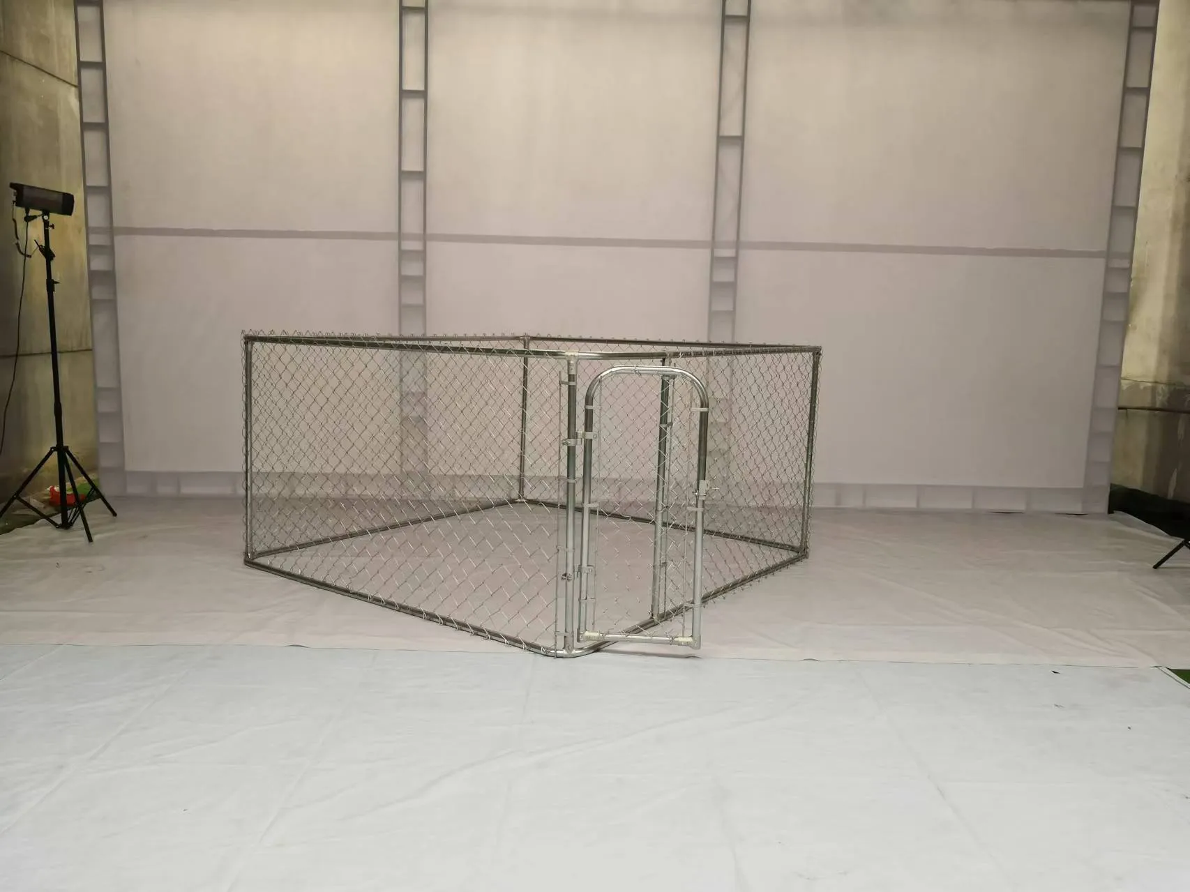 Galvanized Powder Coated Welded Wire Mesh Metal Chain Link Fence Outdoor Large Dog Kennel Fence