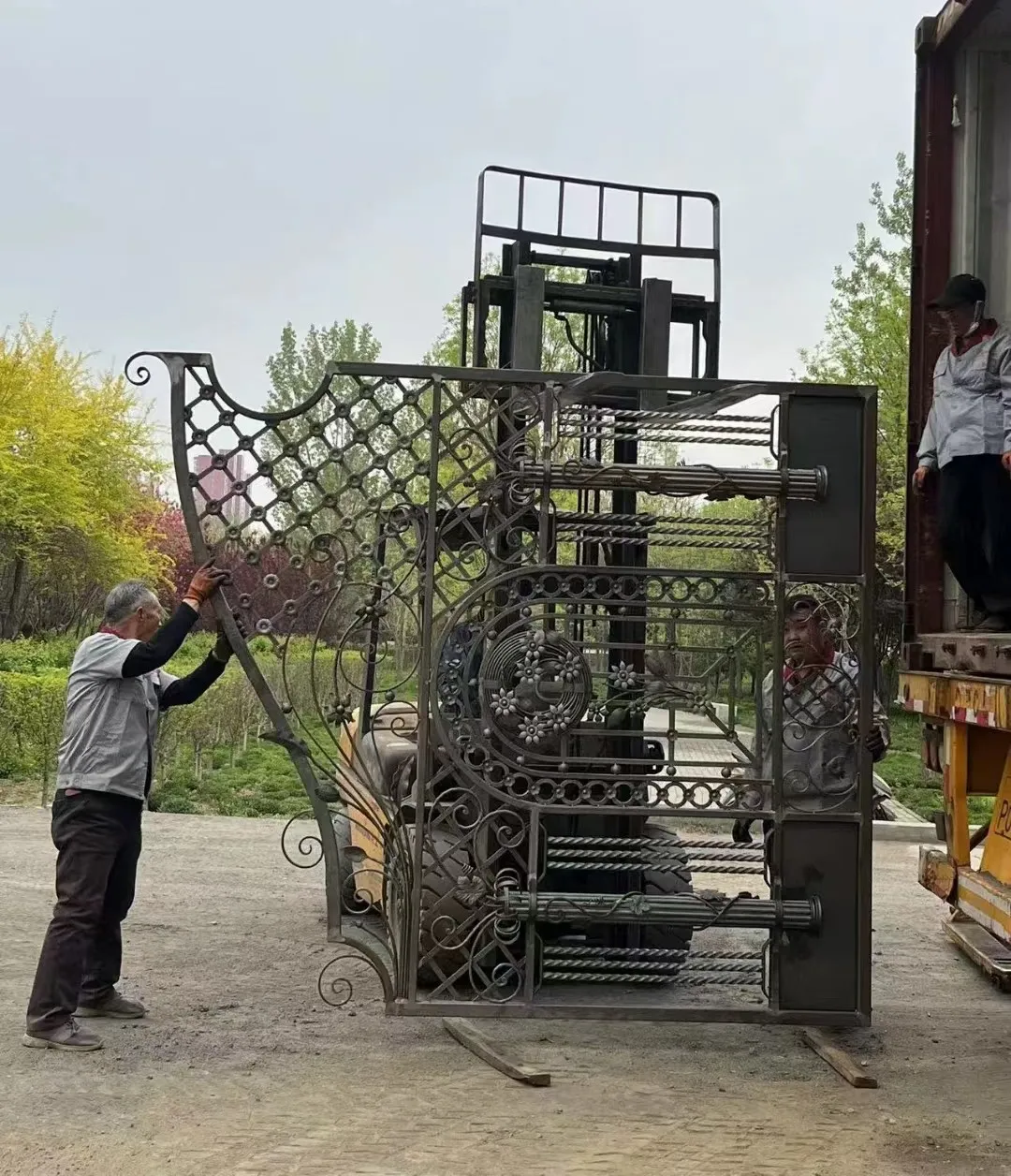 Durable Garden Steel Ornate Gate Steel Single Double Wrought Iron Gate