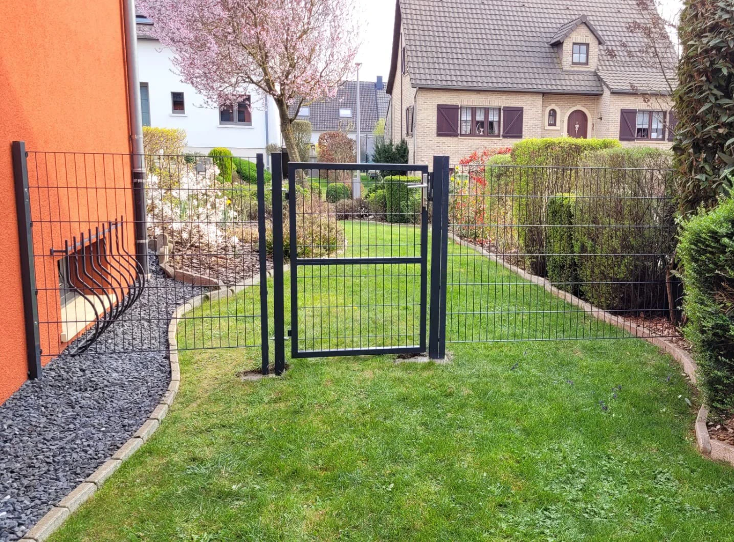 chain link pvc fence