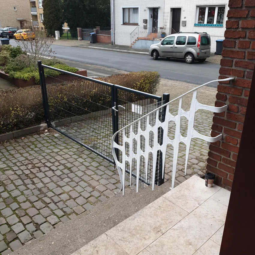 Square Pipe Post Separate Door Panels Metal Mesh Gate With For Home Entrance