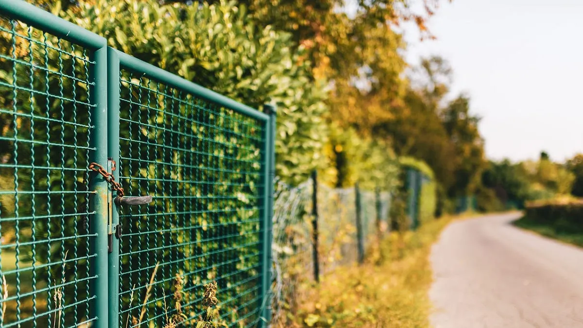 pvc coated wire mesh fencing