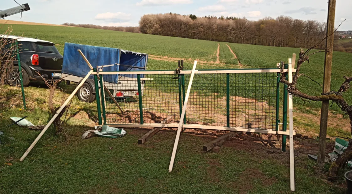 Round Pipe Splice Plate Double Wing Entrance Mesh Metal Door