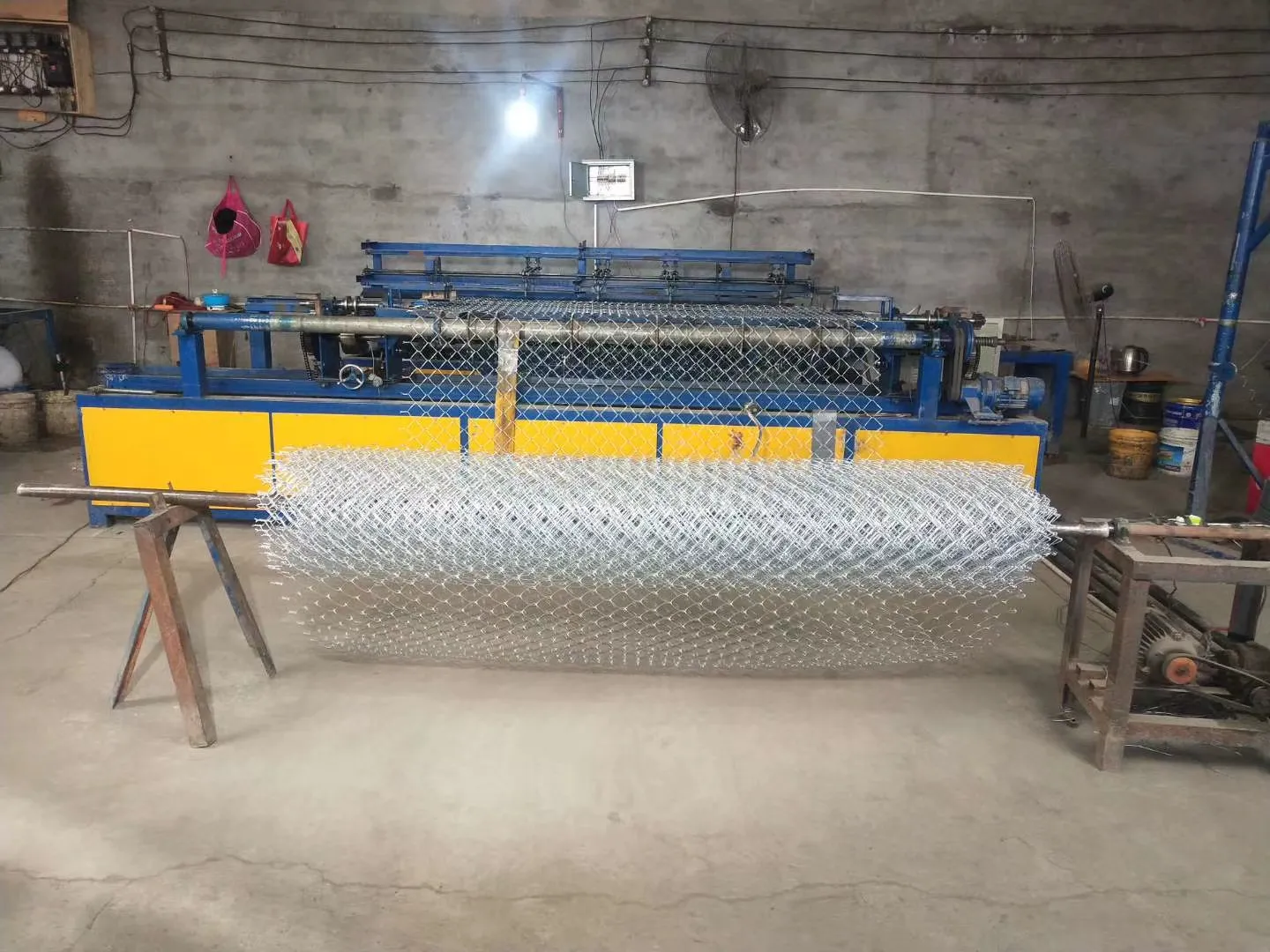 Square Pipe Post Separate Door Panels Metal Mesh Gate With For Home Entrance