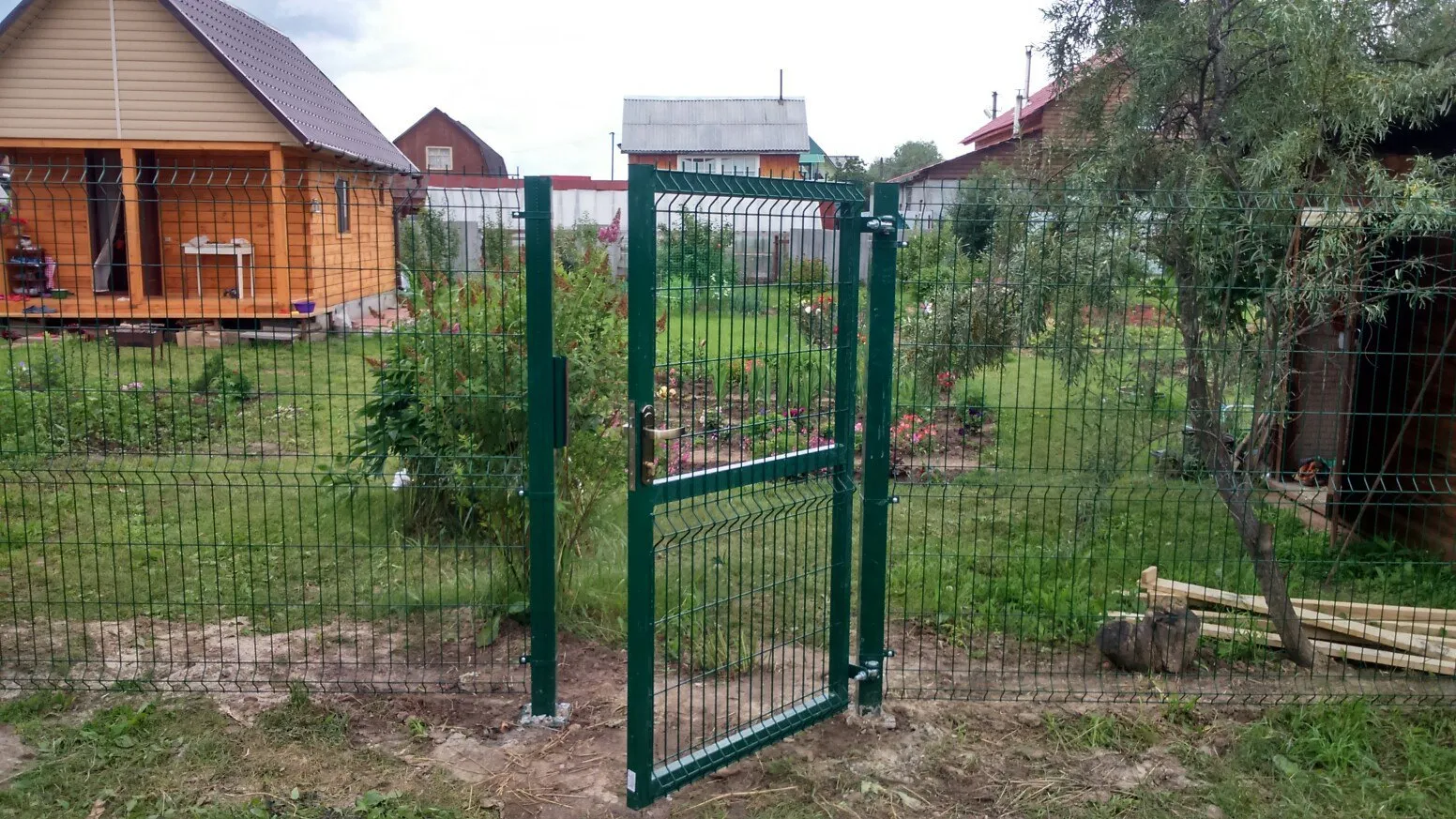 Read More About single iron gate