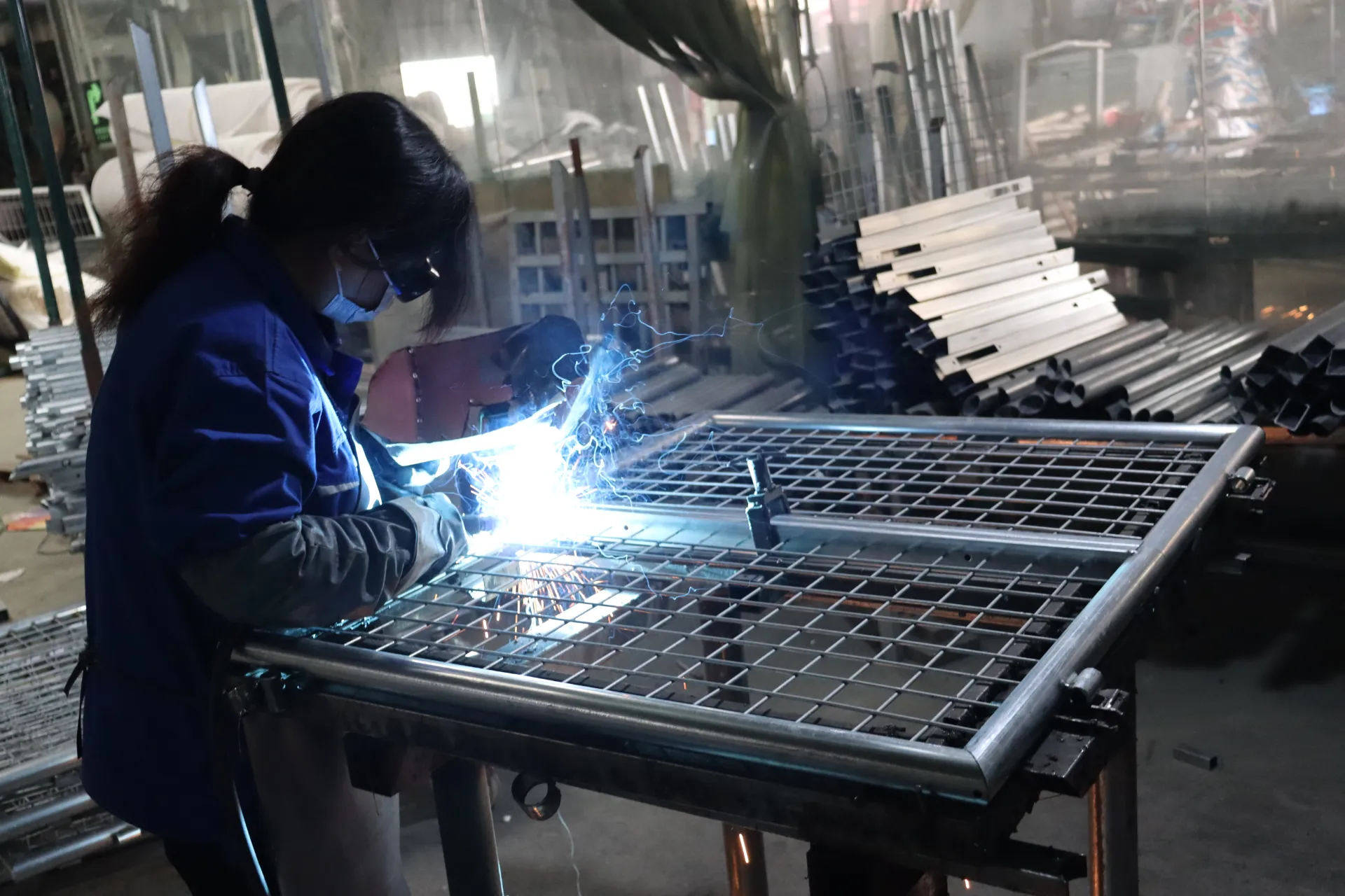 Read More About 16 foot single swing driveway gate