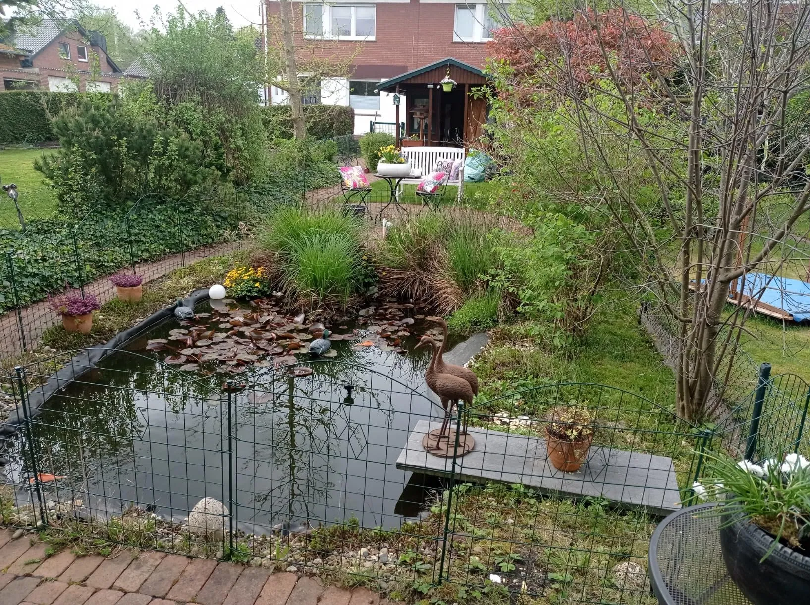 Square Pipe Post Metal Garden Gate With Lock For House Entrance Square Pipe Post Metal Garden Gate With Lock For House Entrance