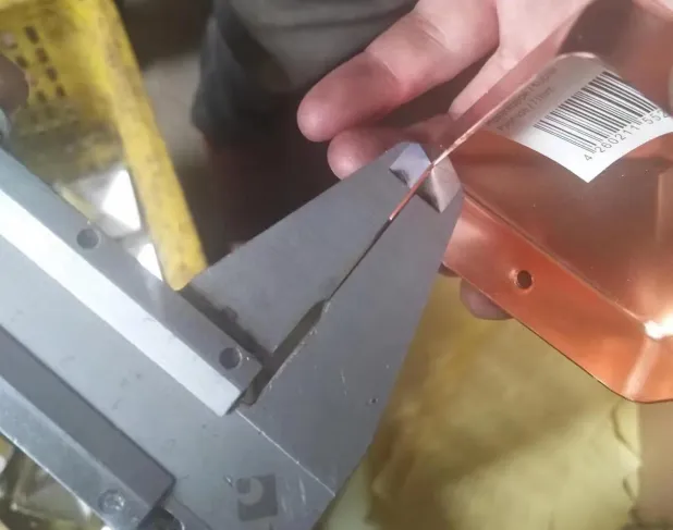 Hot Sale Customized Wooden Or Iron Mesh Fence Post Pyramid Caps