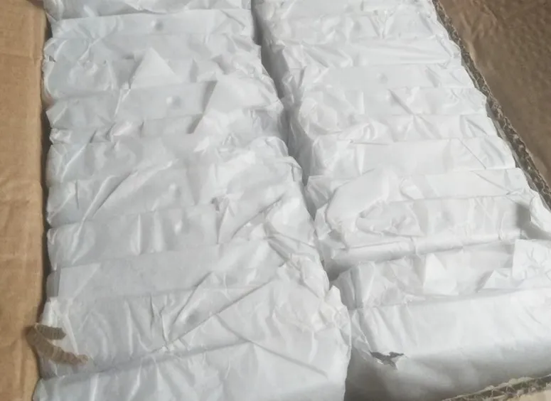 Hot Sale Customized Wooden Or Iron Mesh Fence Post Pyramid Caps