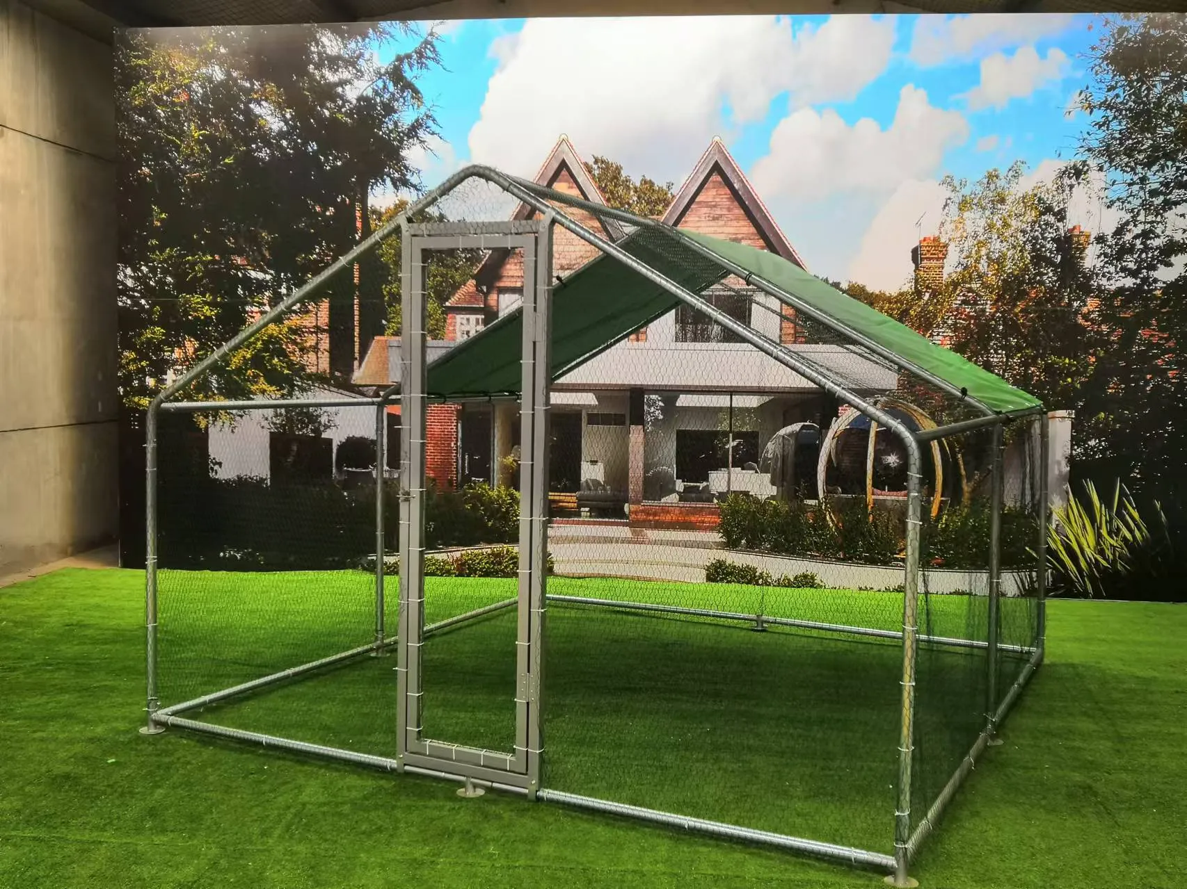 Galvanized Powder Coated Welded Wire Mesh Metal Chain Link Fence Outdoor Large Dog Kennel Fence