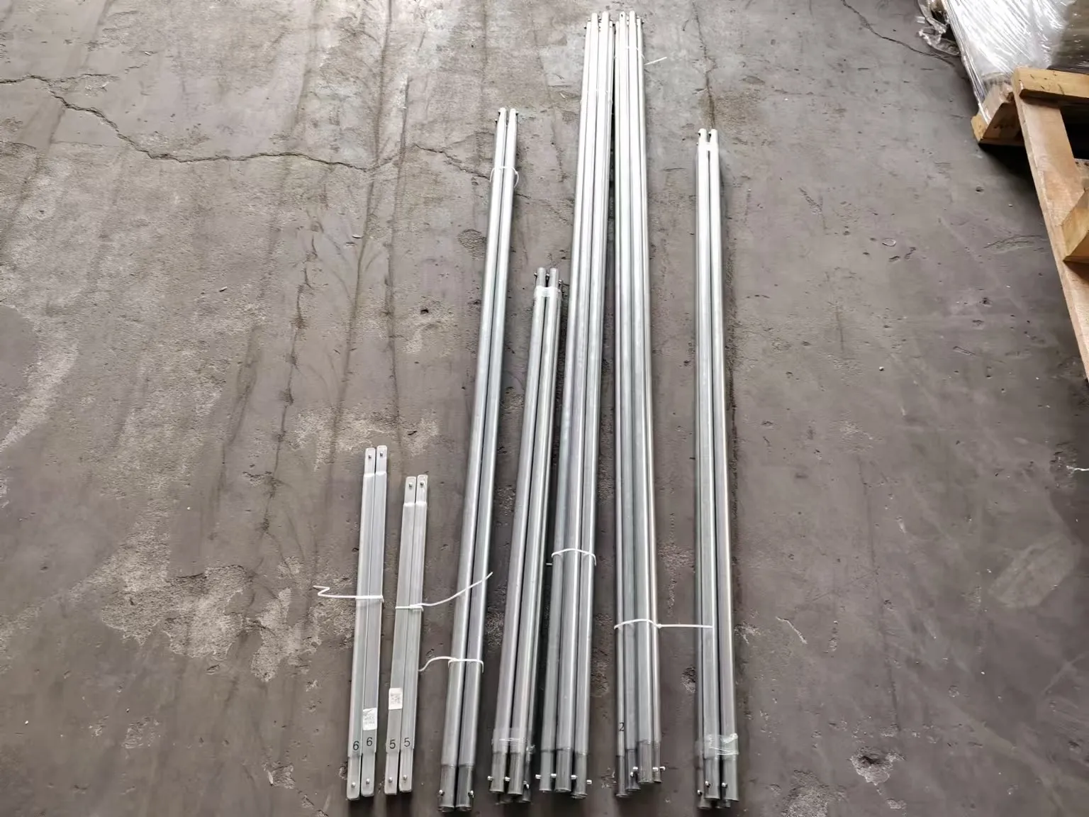 Gable Top Chicken Coop Cage Pen Dog Kennel Duck House Large Metal New Product Chicken Farm Chicken House