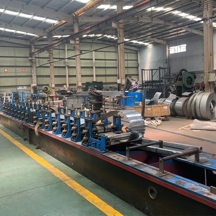 Landscape Edging Border Corrugated Galvanized Steel / Corten Steel Fence Garden Edging for Borders Flower Bed Lawn