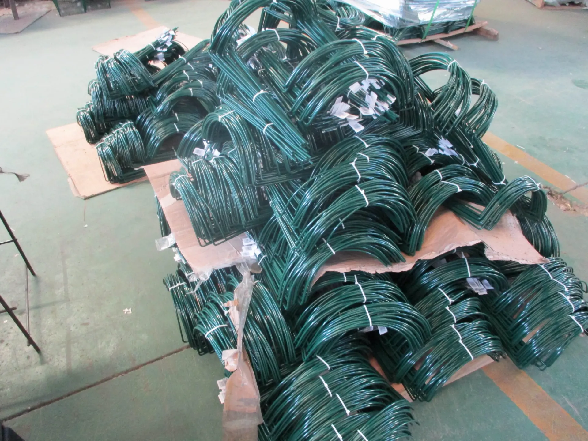 Read More About tomato cages bulk