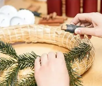 Supply High Quality PVC Coated Silver Wire,Galvanized Wire and Annealed wire for Home /Garden Bundling