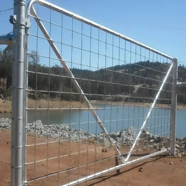 High Quality Galvanized Farm Gates with Smooth Edges for Safe Handling and Animal Protection