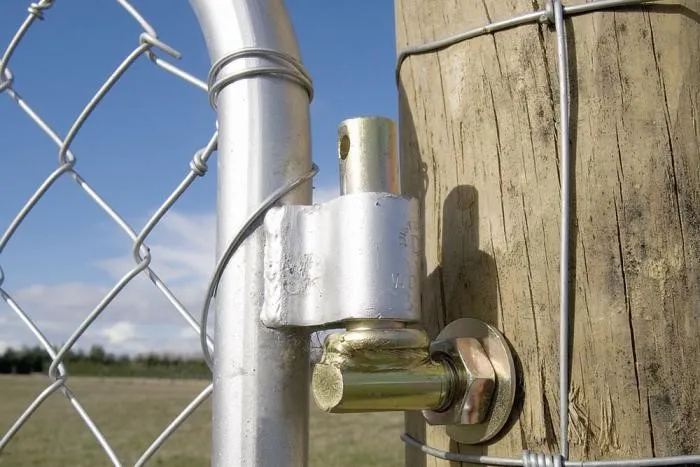 High Quality Galvanized Farm Gates with Smooth Edges for Safe Handling and Animal Protection