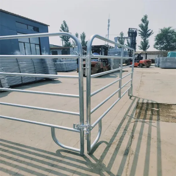High-Quality Animal Corral Horse Fence Movable Racetrack Fence for Sheep Farm Zoo