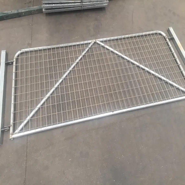 High Quality Galvanized Farm Gates with Smooth Edges for Safe Handling and Animal Protection