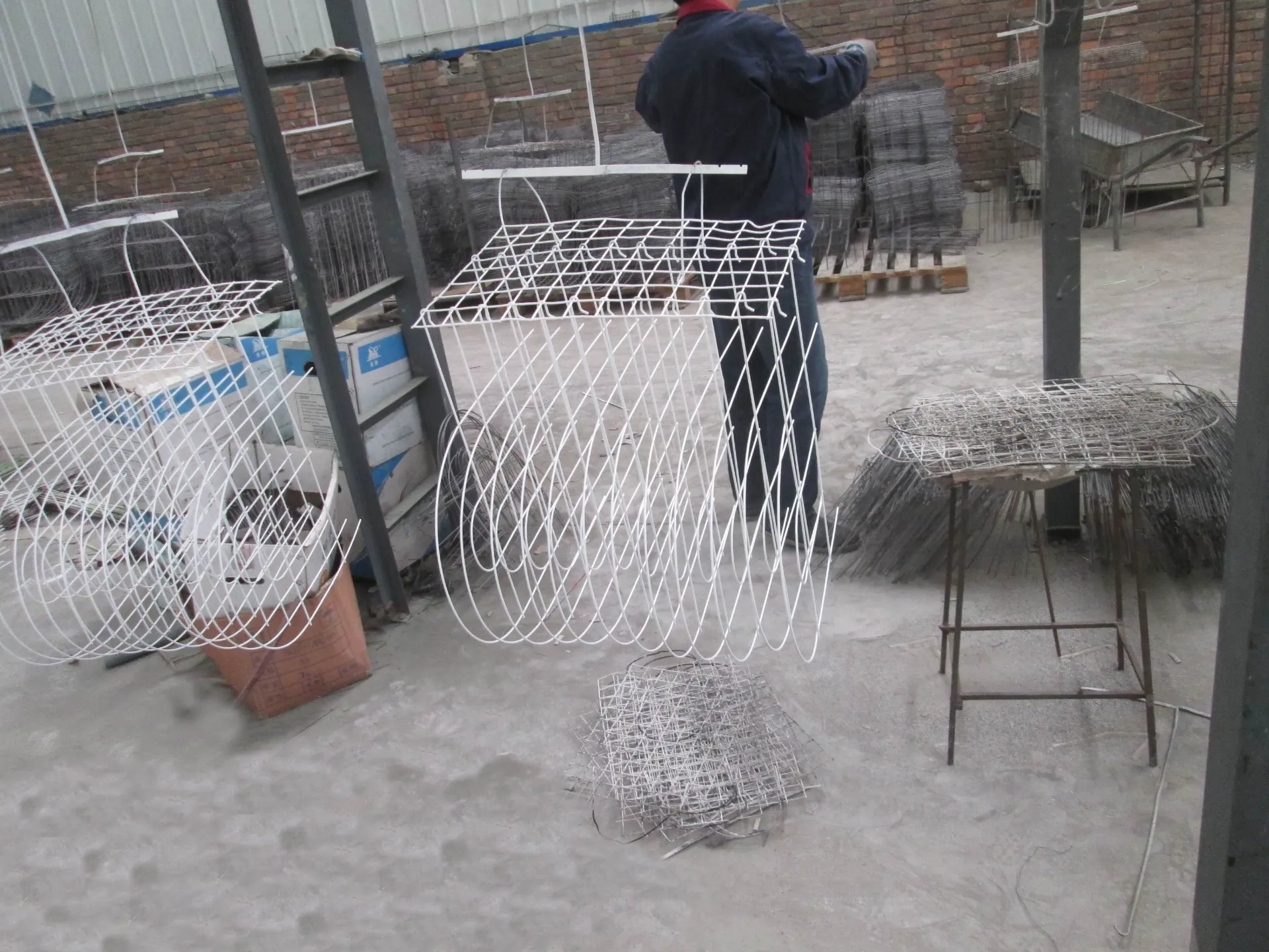 Outdoor Decor Metal Arched Flower Bed Edging Ornamental Wire Border Panel Fencing for Yard Patio