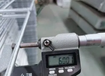 Electric Oval Steel Post With Insulator