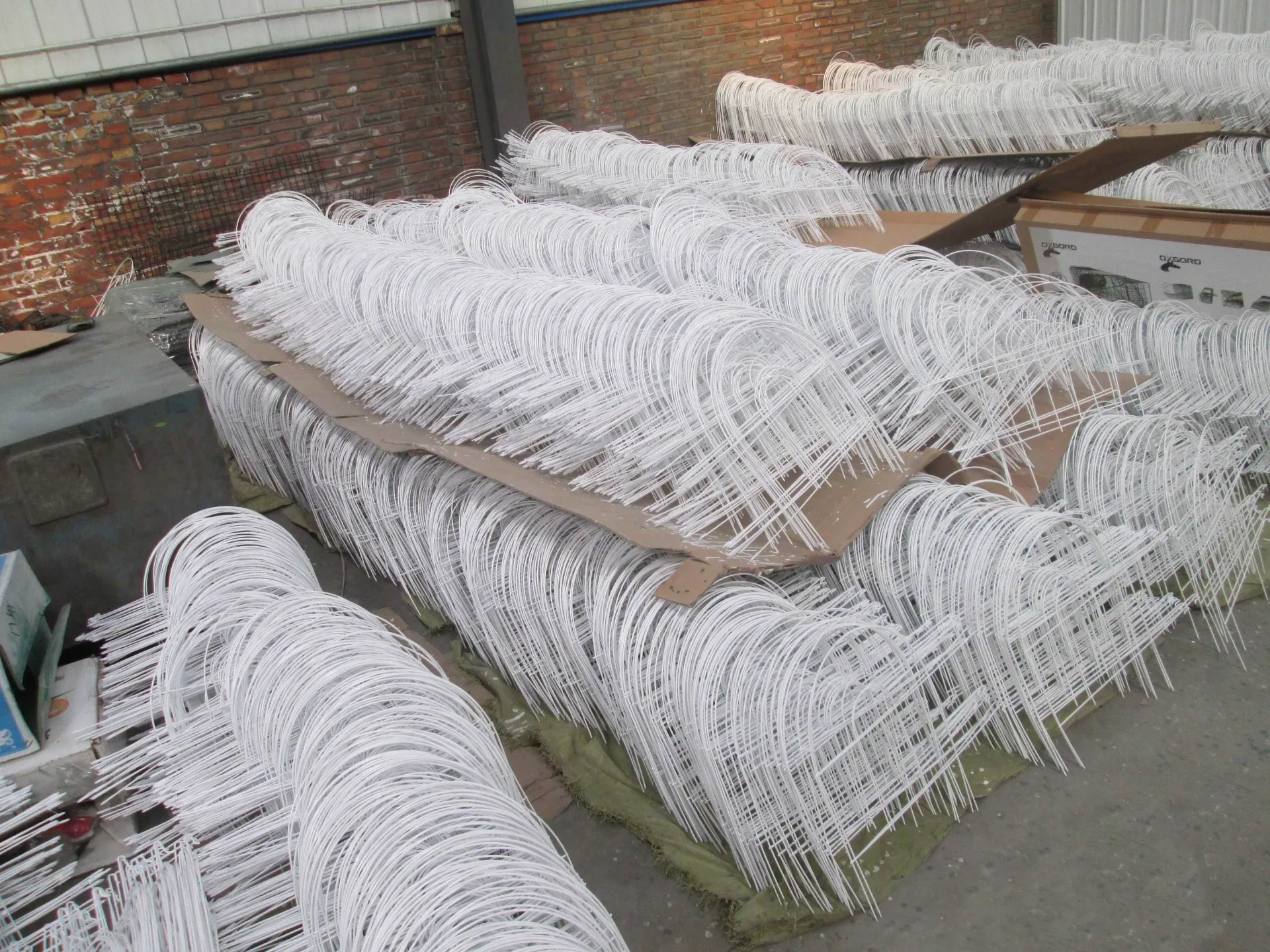 Outdoor Decor Metal Arched Flower Bed Edging Ornamental Wire Border Panel Fencing for Yard Patio