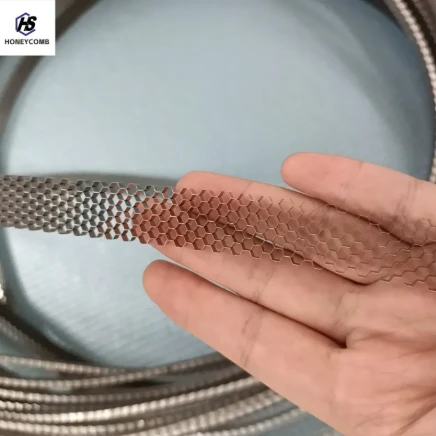 Honeycomb Seals: Revolutionizing Aircraft Design for Weight Reduction and Insulation