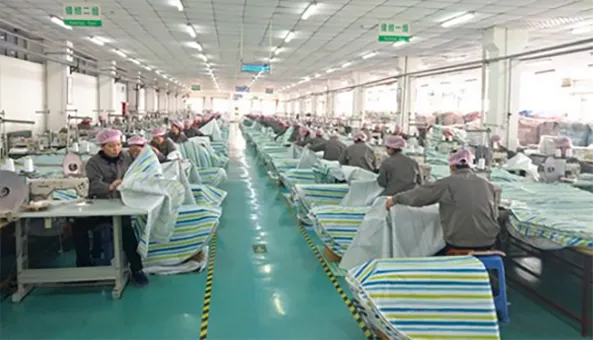 Steam Iron with Teflon Sole for Effortless and Smooth Ironing Experience