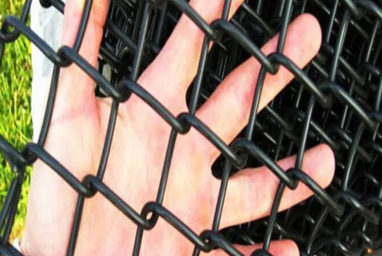 diamond mesh fence