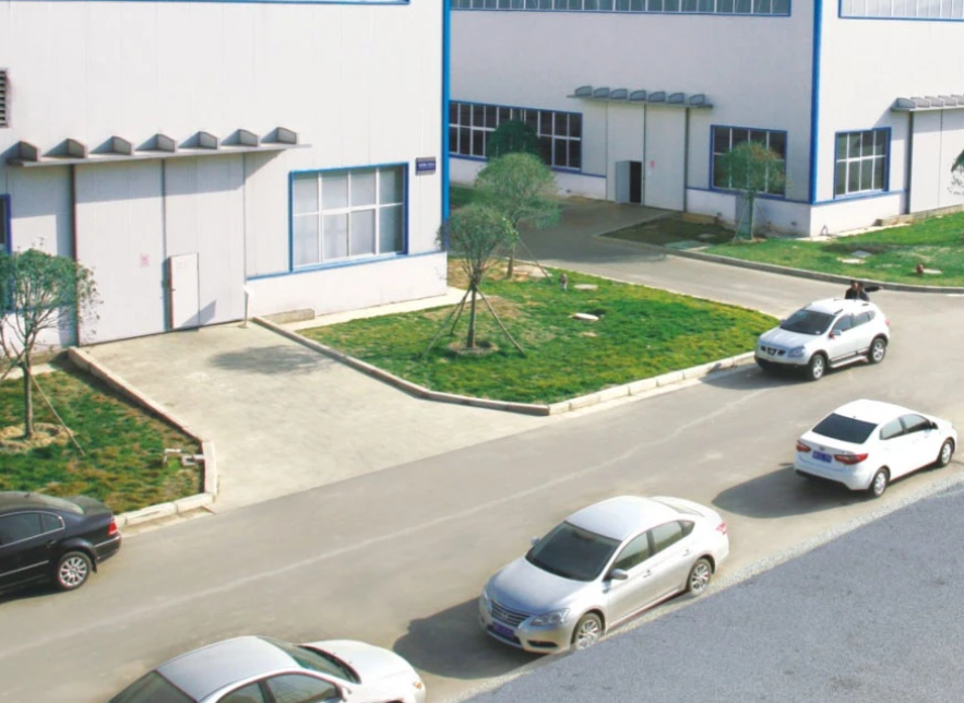 Exquisite Colored Glass Dinnerware Crafted from Volcanic Sand