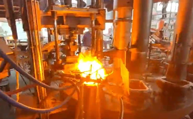 2 qt pyrex measuring cup