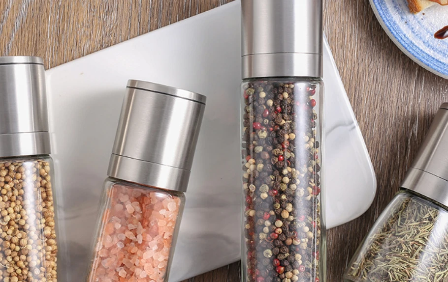 glass storage with plastic lids