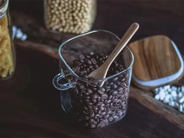 large glass roasting pan