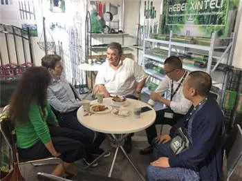 граничну стіну саду