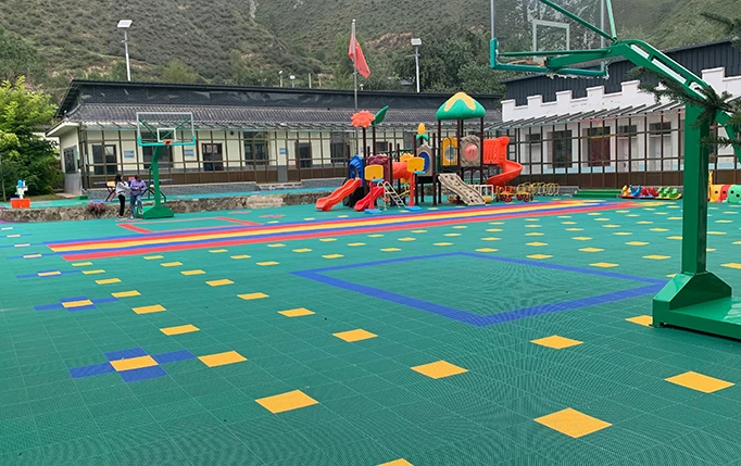 Educational flooring is a stage for students to pursue knowledge and enlighten wisdom, and a garden for educators to sow hope and cultivate the future. It not only witnesses the transmission of knowledge and the flash of wisdom, but also witnesses dreams and passions. Let us learn together, explore continuously, and work together to create a smarter and better future on this field full of challenges and opportunities.