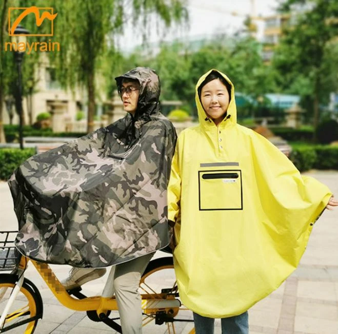 Stay Dry in Style: A Practical Guide to Men’s Poncho Raincoats