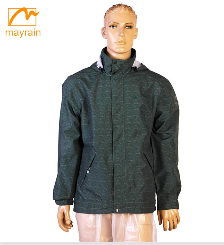 Choosing The Right Women's Windbreaker Raincoat For Outdoor Adventures