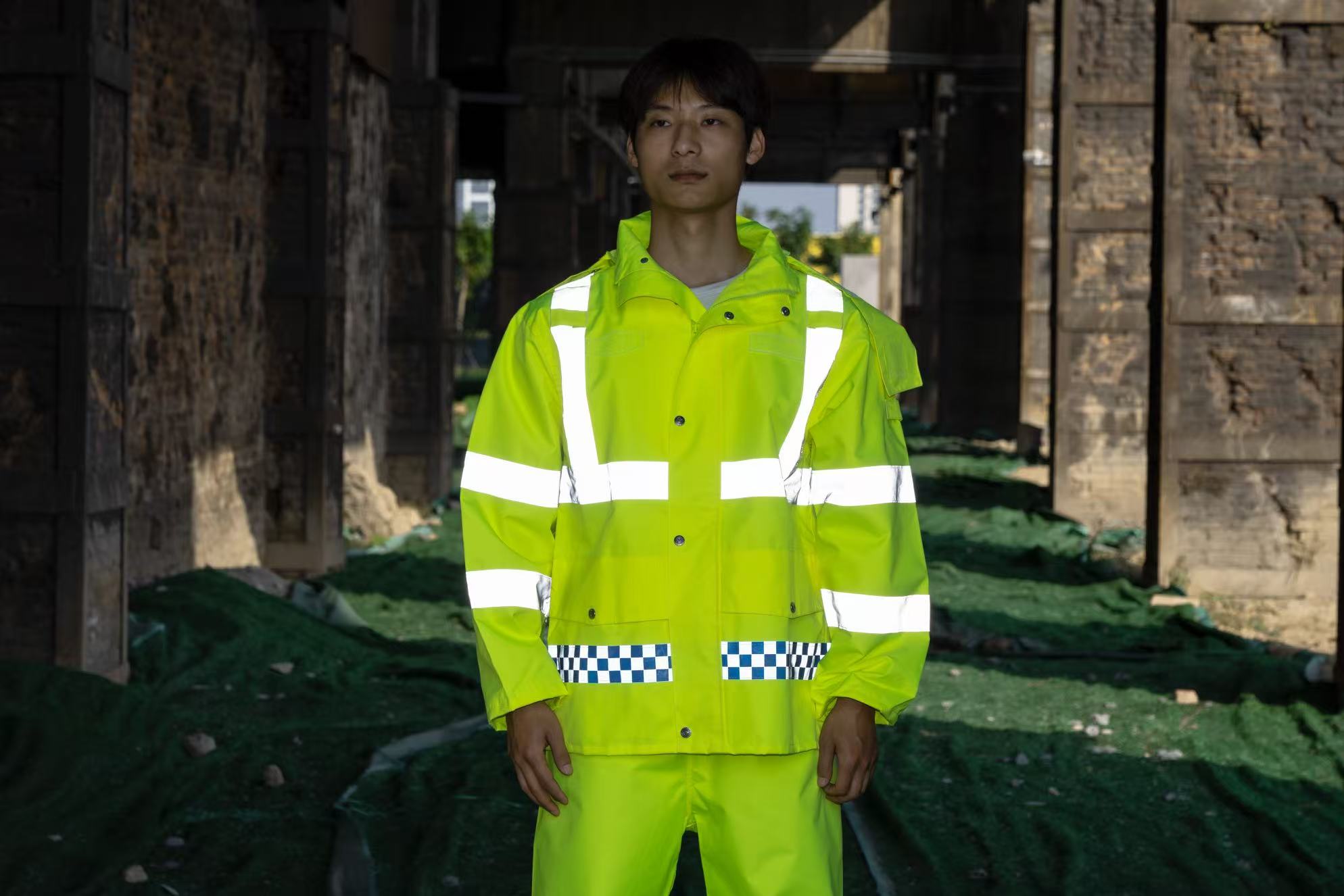 Practical Choices For Mens Raincoats